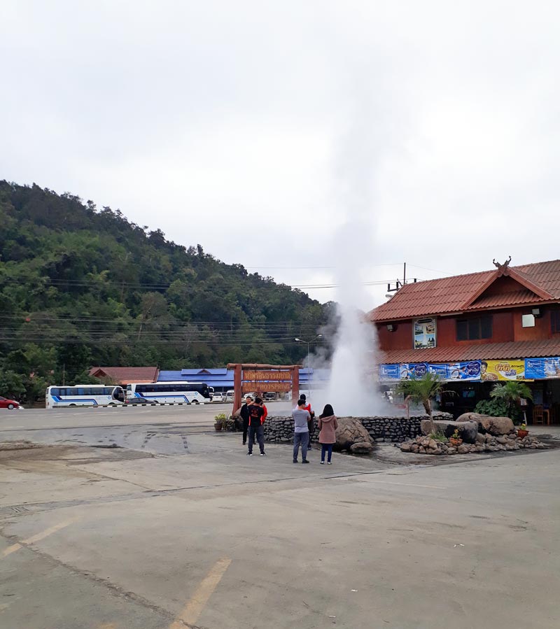 Mae Khachan Hot Springs